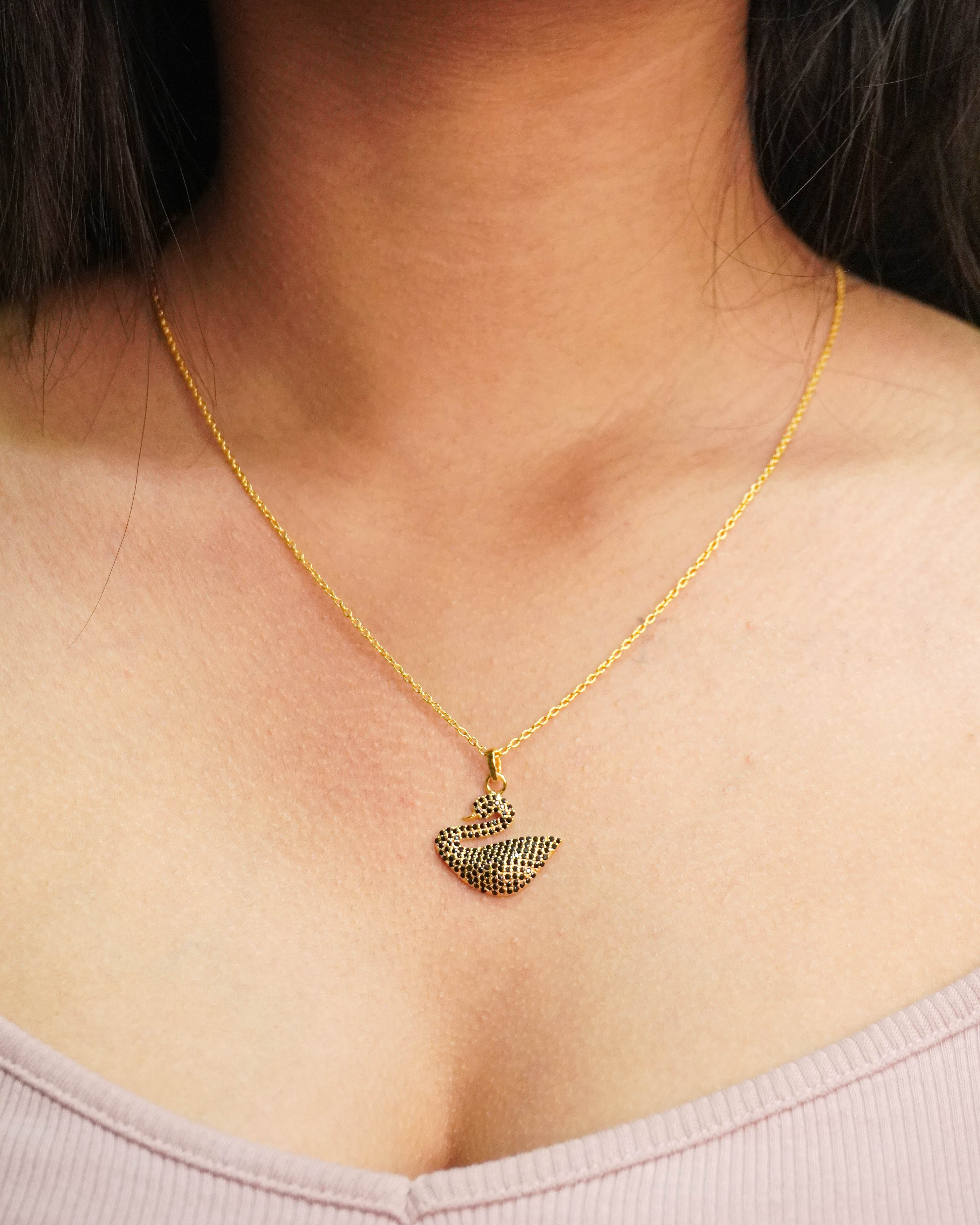 Dazzling Swan Pendant
(Without Chain)